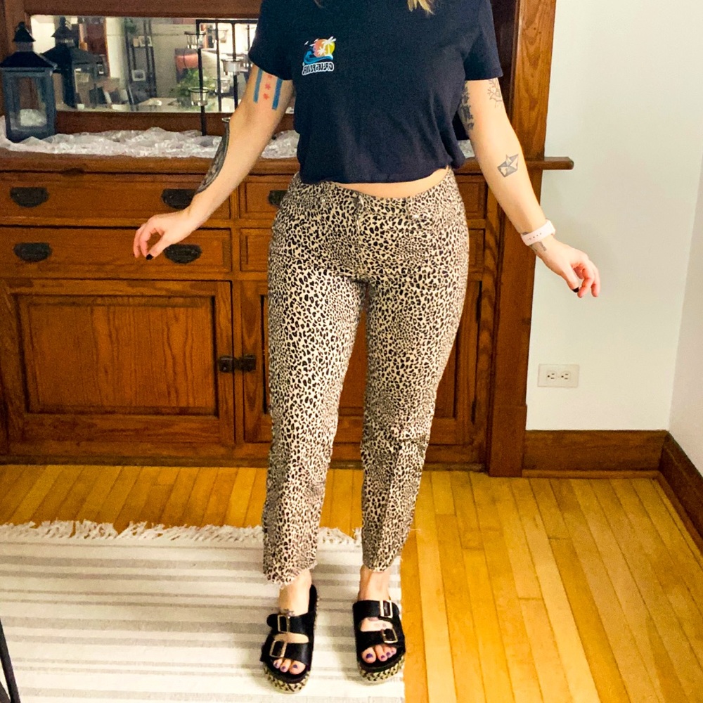 Trendy leopard print high-waist straight leg jeans